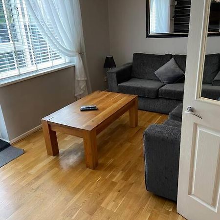 Garland Way 2 Bed House Sheffield Free Parking 5 Min From M1 Villa Mosborough Exteriör bild